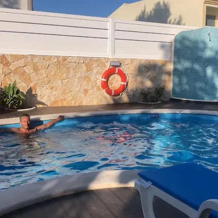 Luisa Anabela, 6/8 Pers, Piscine Et Jacuzzi . Вилла Албуфейра