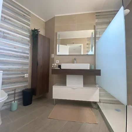 Luisa Anabela, 6/8 Pers, Piscine Et Jacuzzi . Вилла Албуфейра